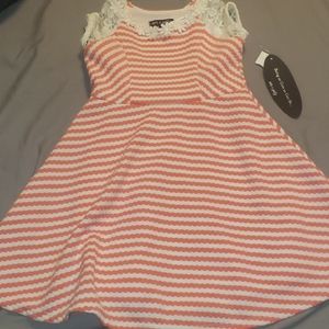New Ava and Yelly size 4 dress Pink/White